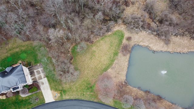 1041 Augusta Cir, North Huntingdon, PA 15642