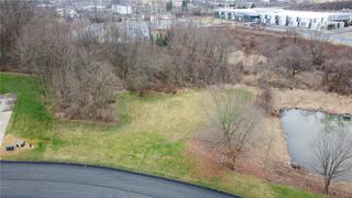 1041 Augusta Cir, North Huntingdon, PA 15642