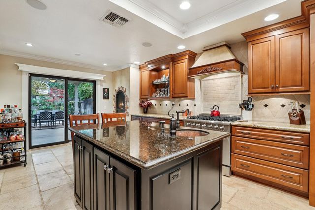 2254 Newcastle Gap Dr, Gold River, CA 95670