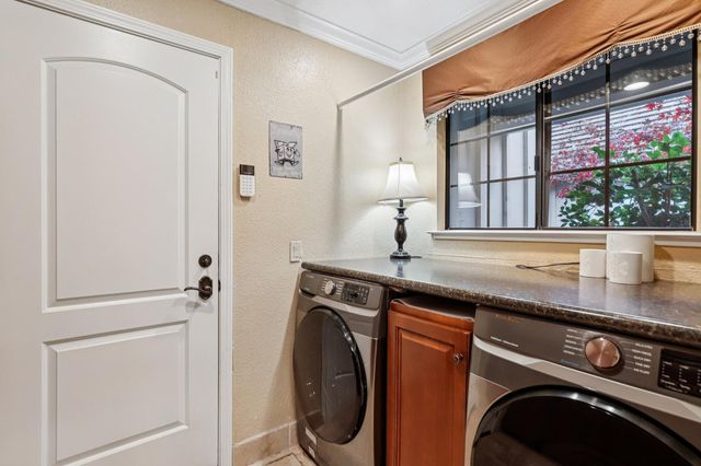 2254 Newcastle Gap Dr, Gold River, CA 95670