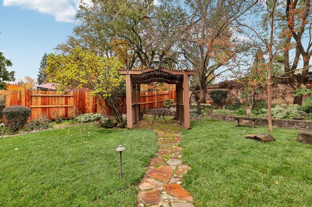 2254 Newcastle Gap Dr, Gold River, CA 95670