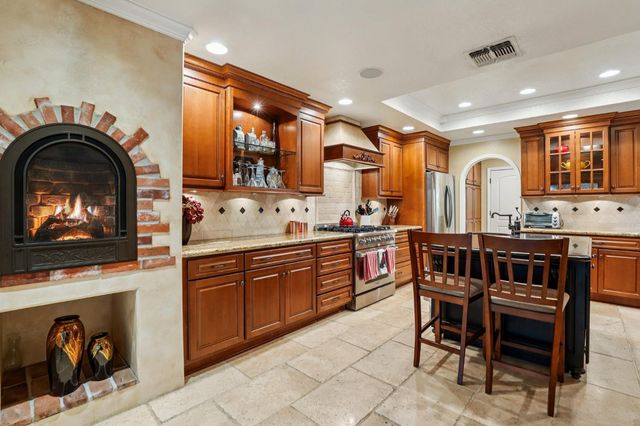 2254 Newcastle Gap Dr, Gold River, CA 95670