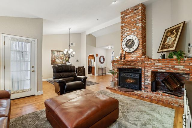 2254 Newcastle Gap Dr, Gold River, CA 95670