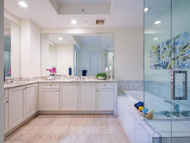 1030 3rd AVE S 208, Naples, FL 34102