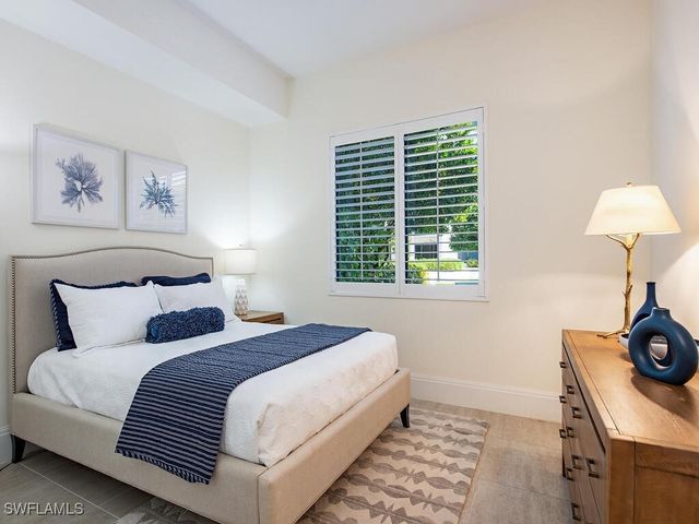 1030 3rd AVE S 208, Naples, FL 34102