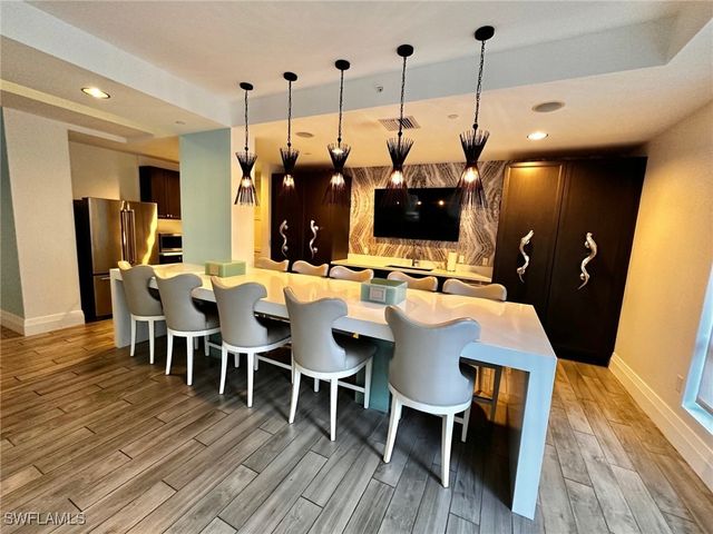 1030 3rd AVE S 208, Naples, FL 34102