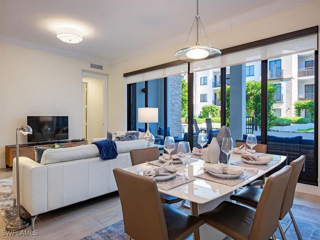 1030 3rd AVE S 208, Naples, FL 34102