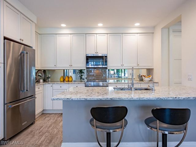 1030 3rd AVE S 208, Naples, FL 34102