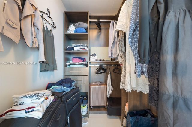 1100 Miami Ave 2808, Miami, FL 33130