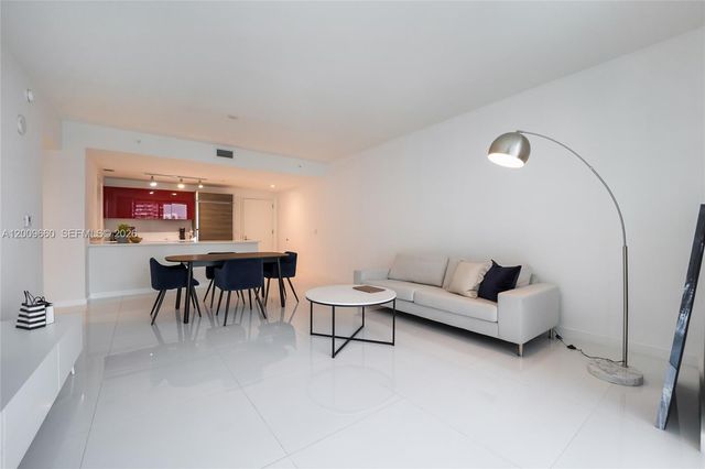 1100 Miami Ave 2808, Miami, FL 33130