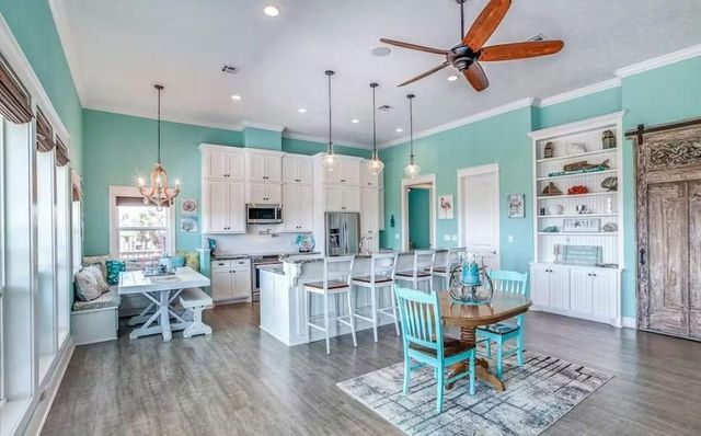 922 Palmridge Drive, Crystal Beach, TX 77650