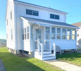 405 Seaside Avenue, Westbrook, CT 06498