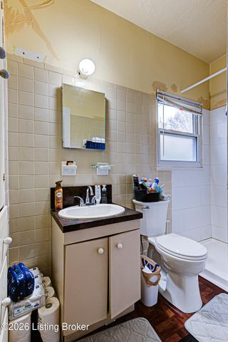 1821 Eastern Pkwy, Louisville, KY 40204