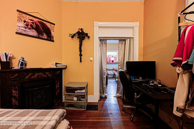 1821 Eastern Pkwy, Louisville, KY 40204