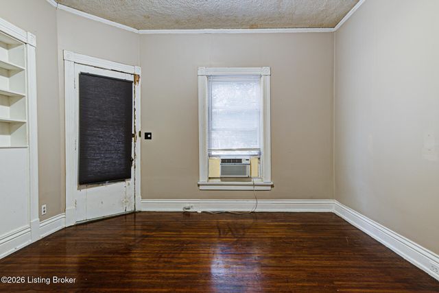 1821 Eastern Pkwy, Louisville, KY 40204