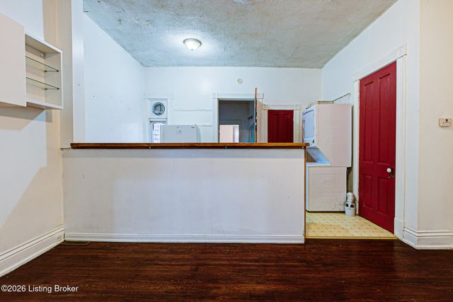 1821 Eastern Pkwy, Louisville, KY 40204