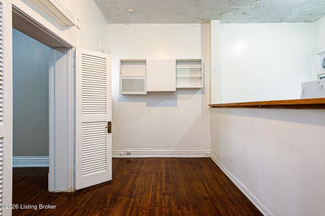 1821 Eastern Pkwy, Louisville, KY 40204