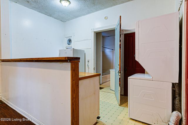 1821 Eastern Pkwy, Louisville, KY 40204