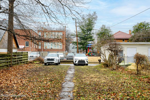 1821 Eastern Pkwy, Louisville, KY 40204