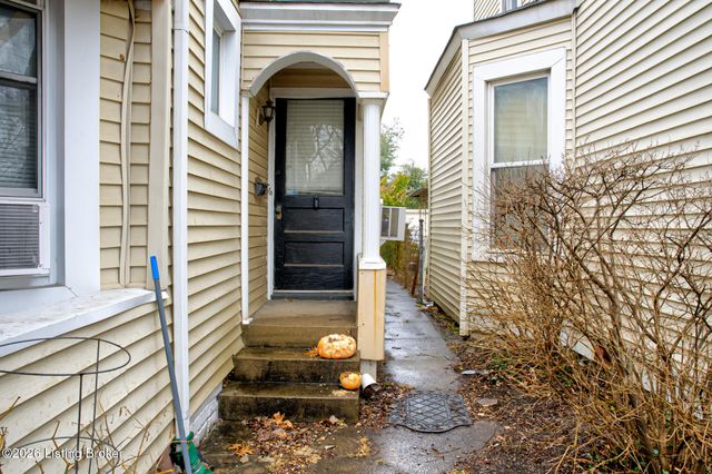 1821 Eastern Pkwy, Louisville, KY 40204