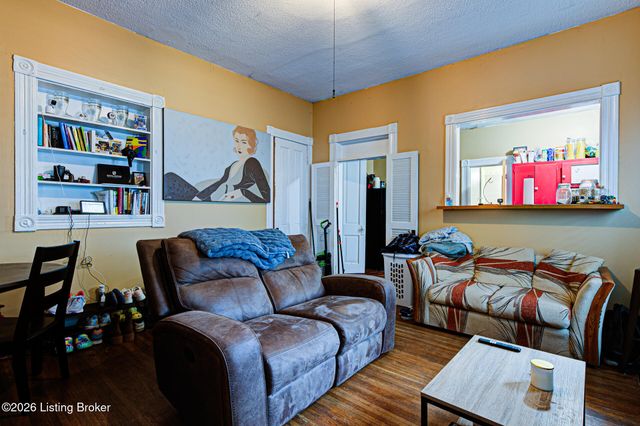 1821 Eastern Pkwy, Louisville, KY 40204