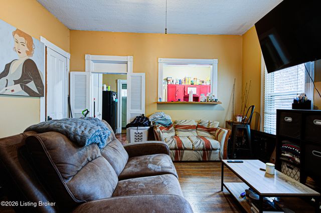 1821 Eastern Pkwy, Louisville, KY 40204