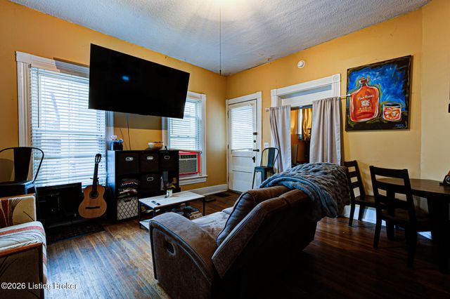 1821 Eastern Pkwy, Louisville, KY 40204