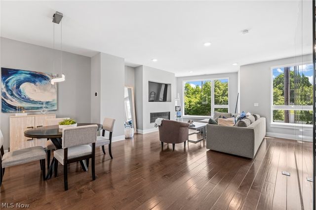 1240 W 70th Street, Cleveland, OH 44102