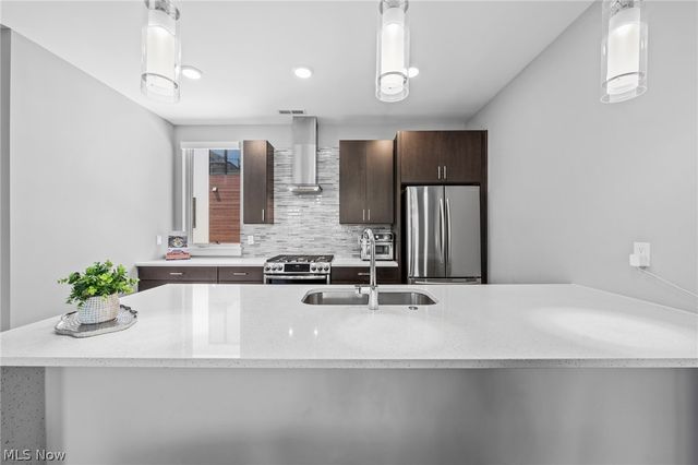 1240 W 70th Street, Cleveland, OH 44102