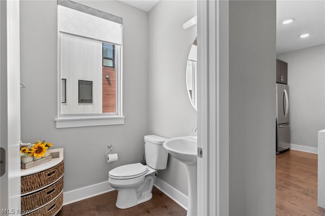 1240 W 70th Street, Cleveland, OH 44102