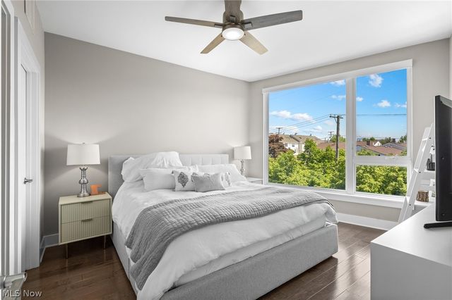 1240 W 70th Street, Cleveland, OH 44102