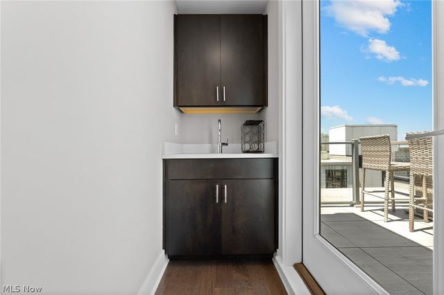 1240 W 70th Street, Cleveland, OH 44102