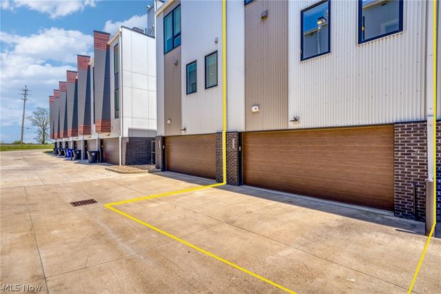 1240 W 70th Street, Cleveland, OH 44102