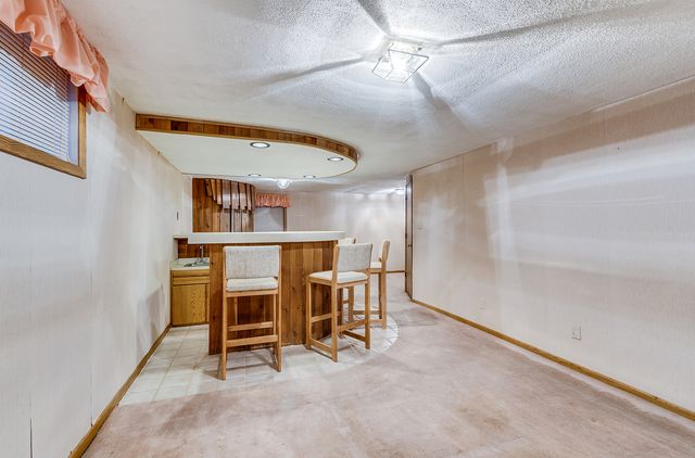 8732 W Surrey Park, Palos Hills, IL 60465