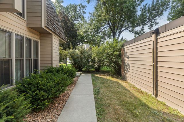 6301 Barrie Road, Edina, MN 55435