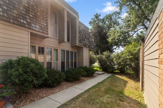 6301 Barrie Road, Edina, MN 55435