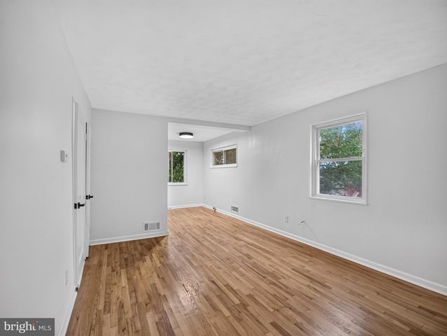 4346 MARTIN LUTHER KING JR AVE SW, Washington, DC 20032