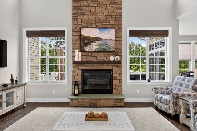 70 Woody Nook, Plymouth, MA 02360