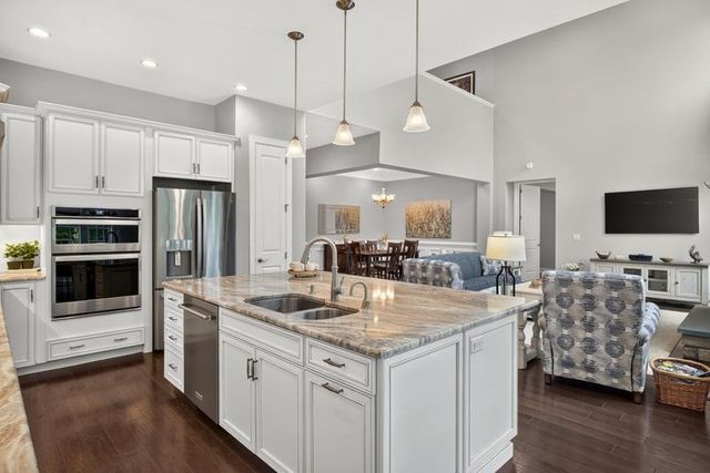 70 Woody Nook, Plymouth, MA 02360