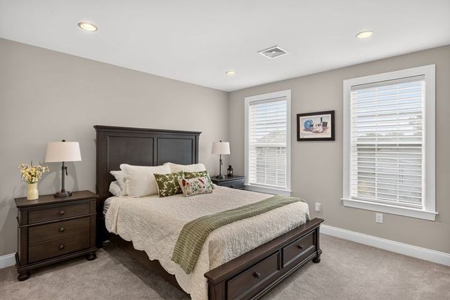 70 Woody Nook, Plymouth, MA 02360