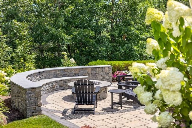 70 Woody Nook, Plymouth, MA 02360
