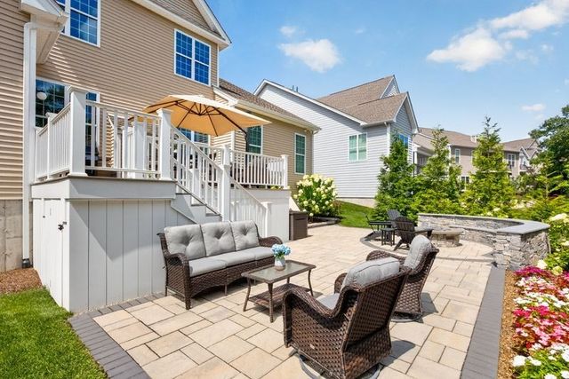 70 Woody Nook, Plymouth, MA 02360
