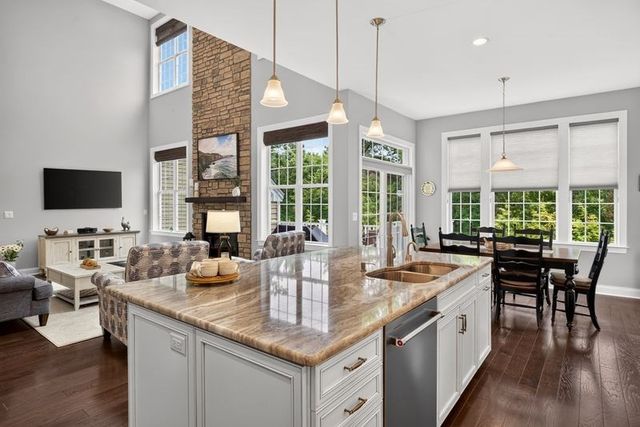 70 Woody Nook, Plymouth, MA 02360