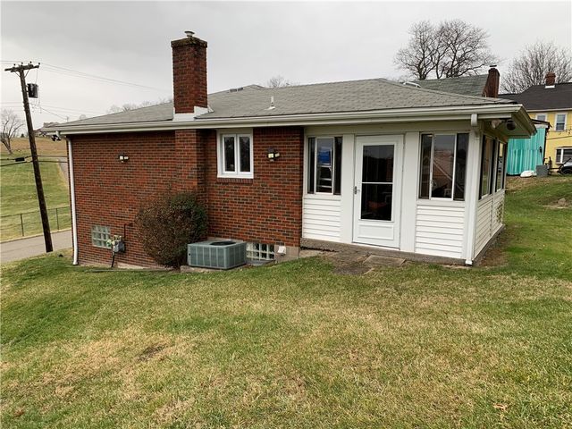 420 Grant Ave. Ext., West Mifflin, PA 15122