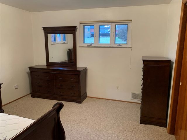 420 Grant Ave. Ext., West Mifflin, PA 15122