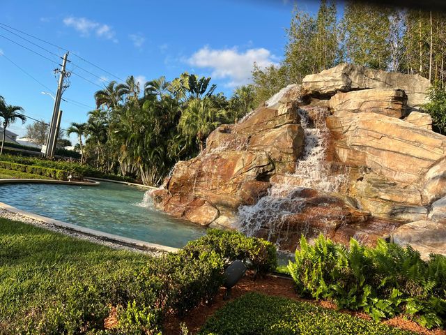 6549 S Via Regina, Boca Raton, FL 33433