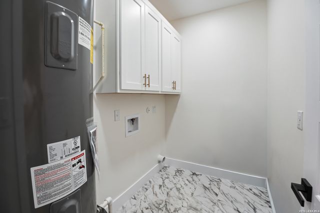 1742 Basse, San Antonio, TX 78213