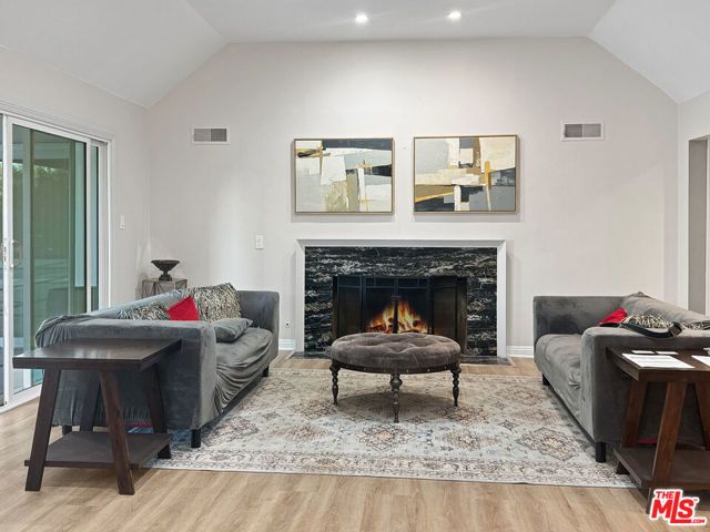 15701 Royal Ridge Road, Los Angeles, CA 91403
