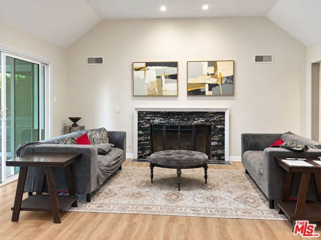 15701 Royal Ridge Road, Los Angeles, CA 91403