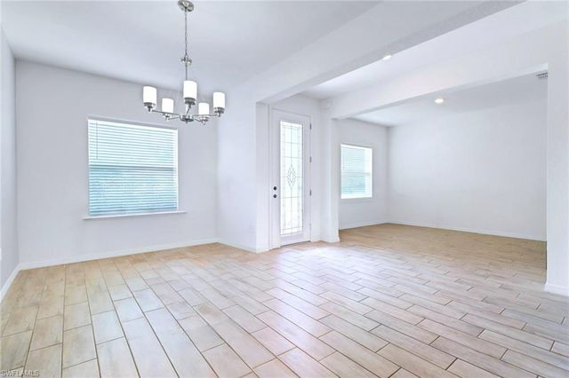 2118 SW 25th TER, Cape Coral, FL 33914